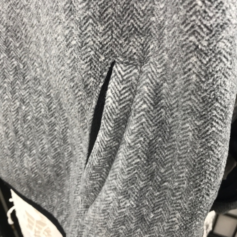 Croft & Borrow Sherpa Vest - Picture 5 of 7
